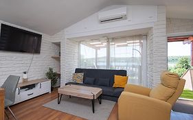 Apartment Dalmatino